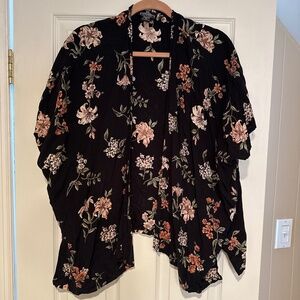 Angie black floral kimono